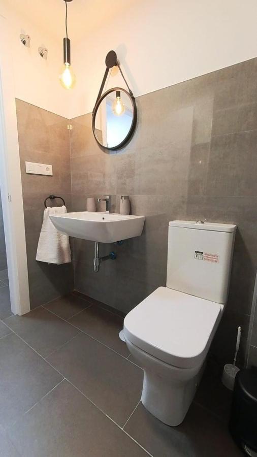 Alojamiento Los Naranjos Piscina Y Parking Gratuito Jaén Exteriör bild